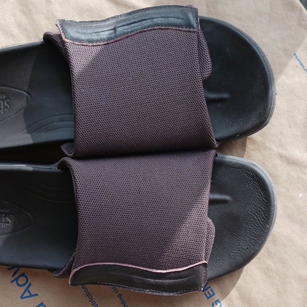 Soft Stride Velcro Slides EUC - Picture 4 of 5